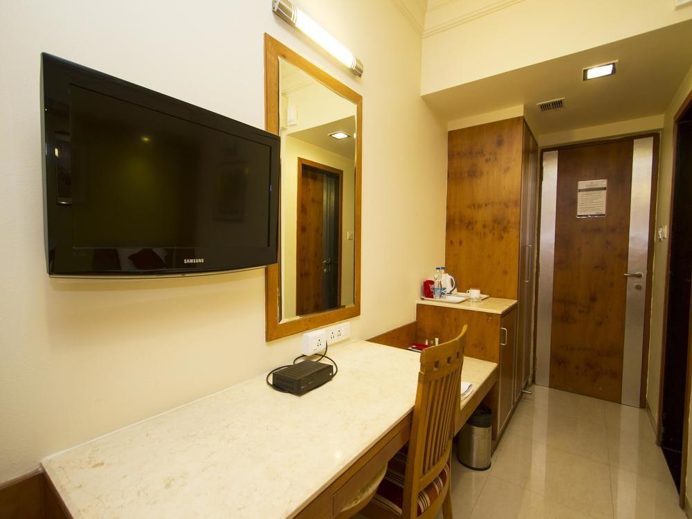 העיר בנגלור Oyo Rooms Indiranagar 100 Ft Road מראה חיצוני תמונה